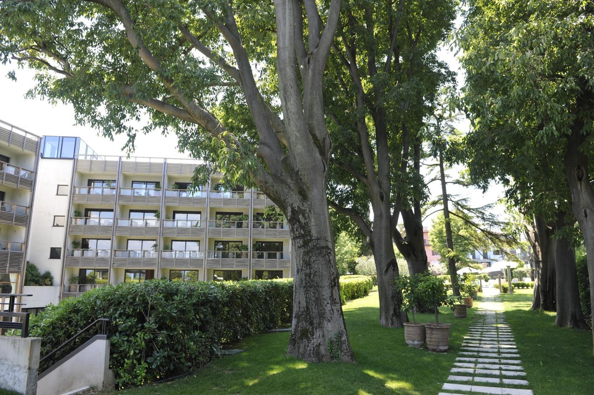 Hotel Acquaviva Del Garda Desenzano del Garda Exterior foto