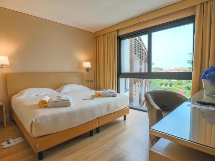 Hotel Acquaviva Del Garda Desenzano del Garda Exterior foto